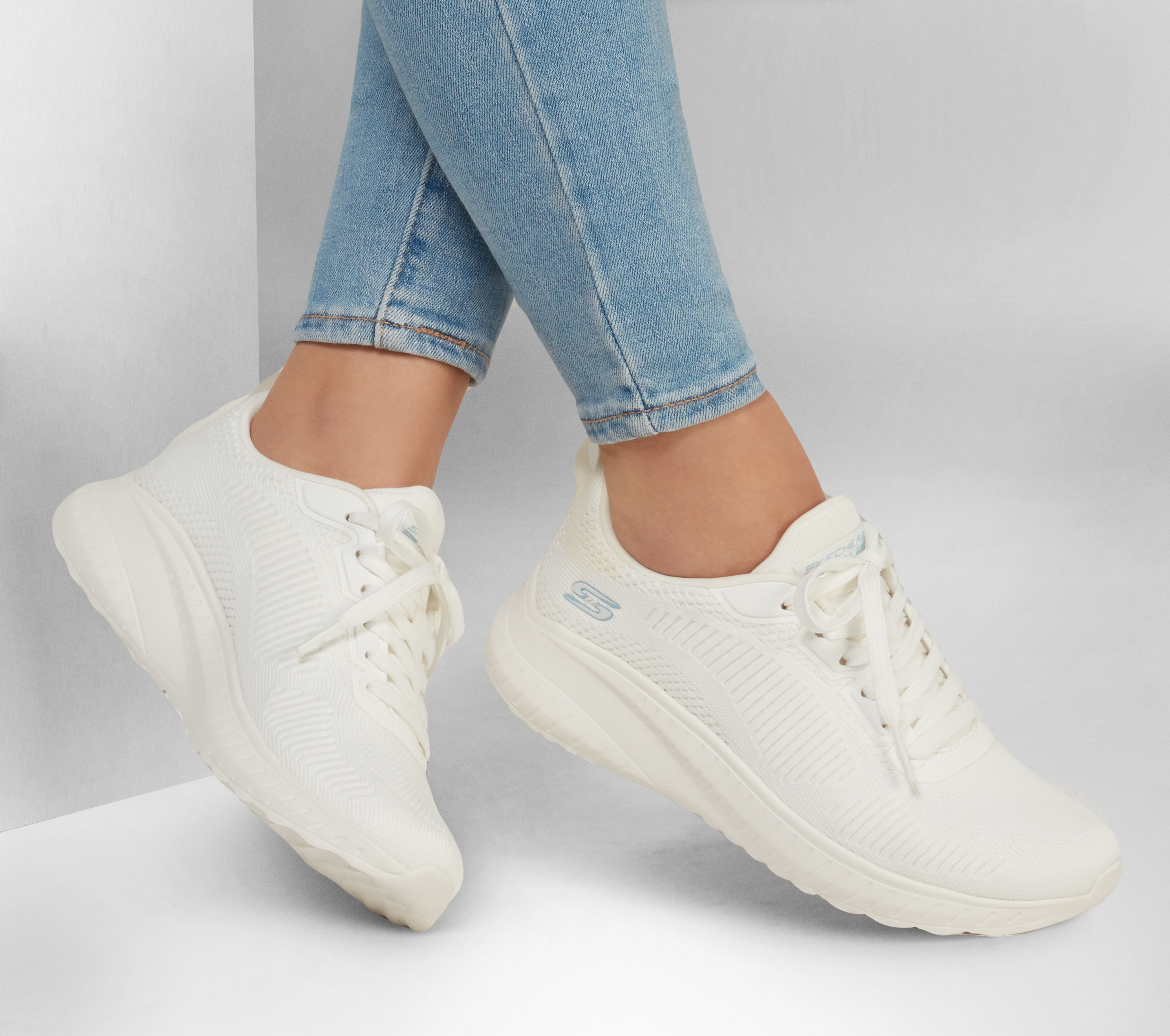 Skechers bob sale squad white